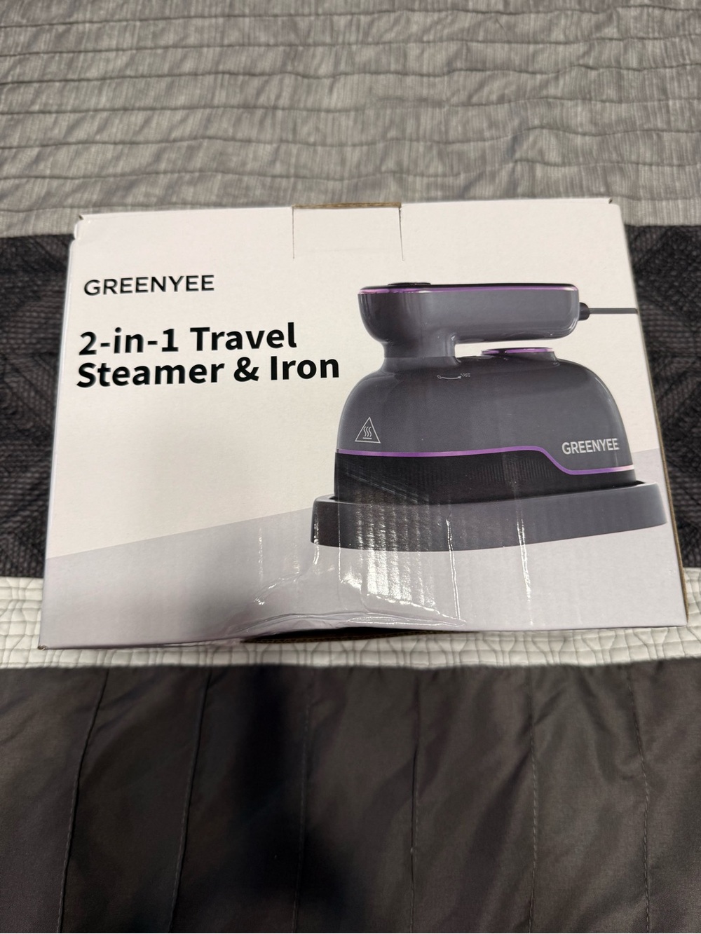 GREENYEE 2-in-1 Travel Steamer & Iron - Gray with Purple Trim